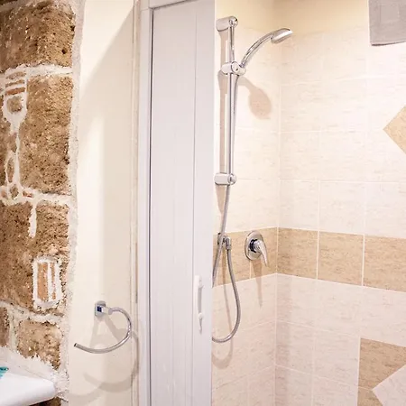 לינה וארוחת בוקר Poseidon אלגהרו